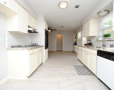 10659 Northbrook Drive - Photo Thumbnail 12