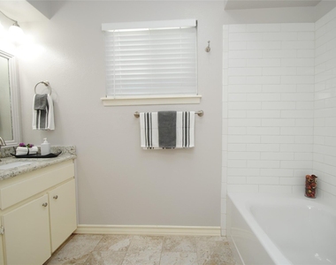 10659 Northbrook Drive - Photo Thumbnail 17