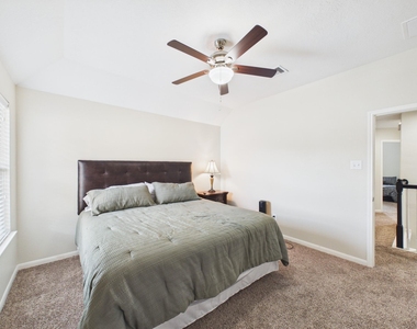 9426 Russeff Field Lane - Photo Thumbnail 38