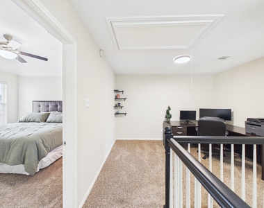 9426 Russeff Field Lane - Photo Thumbnail 36