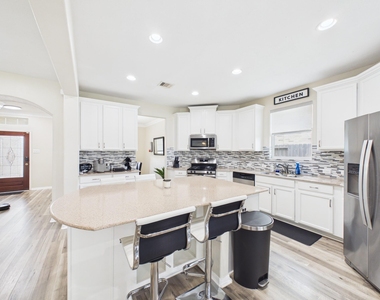 9426 Russeff Field Lane - Photo Thumbnail 6