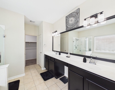 9426 Russeff Field Lane - Photo Thumbnail 23