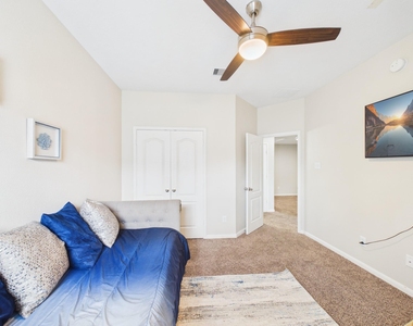 9426 Russeff Field Lane - Photo Thumbnail 40