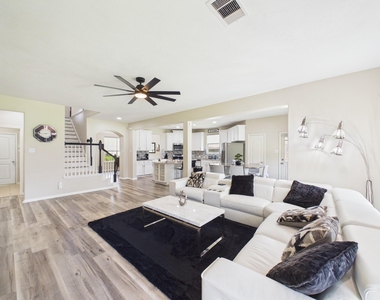 9426 Russeff Field Lane - Photo Thumbnail 14
