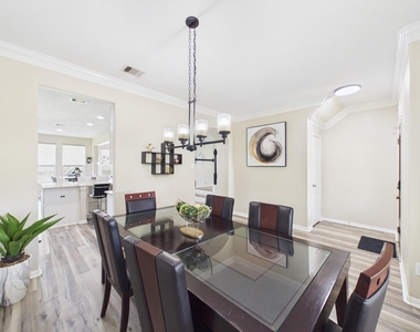 9426 Russeff Field Lane - Photo Thumbnail 4