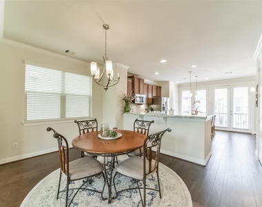 1517 Miles Oaks Place - Photo Thumbnail 6