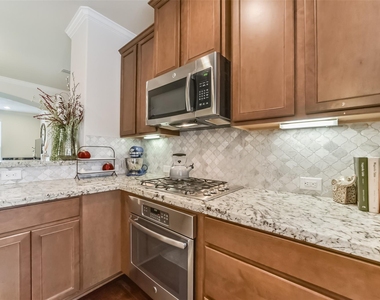 1517 Miles Oaks Place - Photo Thumbnail 10