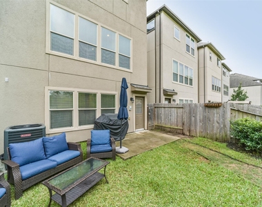 1517 Miles Oaks Place - Photo Thumbnail 37