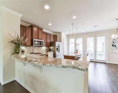 1517 Miles Oaks Place - Photo Thumbnail 7