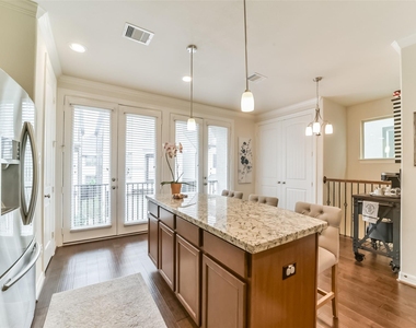 1517 Miles Oaks Place - Photo Thumbnail 11