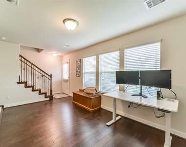 1517 Miles Oaks Place - Photo Thumbnail 31