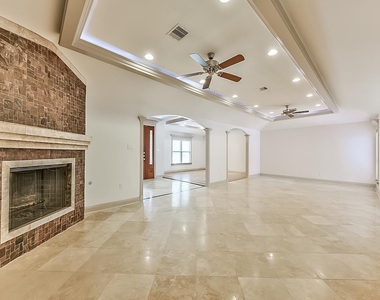 5238 Ariel Street - Photo Thumbnail 14