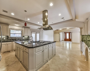 5238 Ariel Street - Photo Thumbnail 6