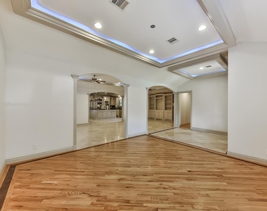 5238 Ariel Street - Photo Thumbnail 13