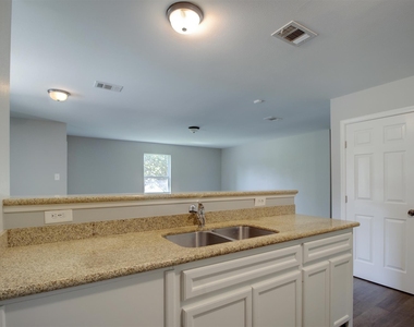 1022 Jeff Street - Photo Thumbnail 9