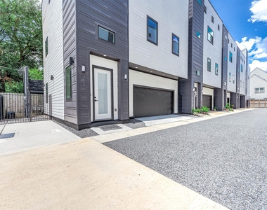 313 N Nagle Street - Photo Thumbnail 2
