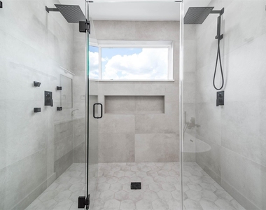 313 N Nagle Street - Photo Thumbnail 33