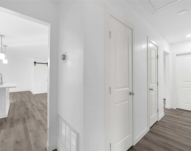 6014 Belarbor Street - Photo Thumbnail 4