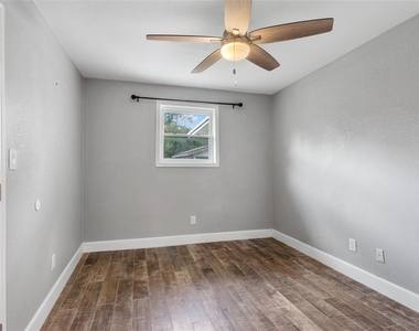 3310 Oak Drive - Photo Thumbnail 18