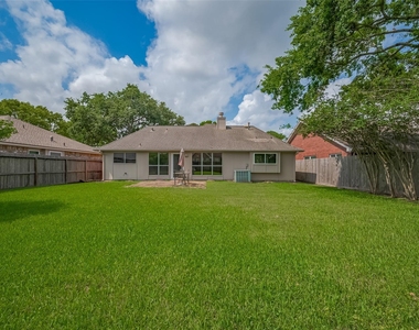 3007 Cloverdale - Photo Thumbnail 20