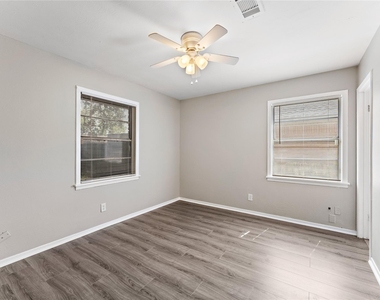 2910 Somerset Avenue - Photo Thumbnail 6