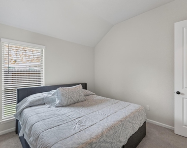 22435 Sawmill Pass Lane - Photo Thumbnail 33