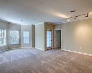 2951 N Loop 336 W - Photo Thumbnail 8