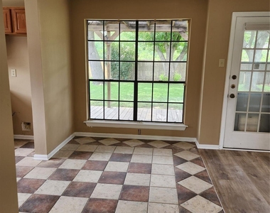 14562 Oak Chase Drive - Photo Thumbnail 5