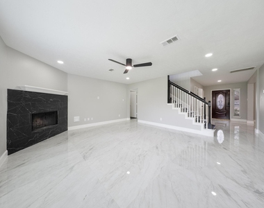 8311 Sierra Hill Court - Photo Thumbnail 6