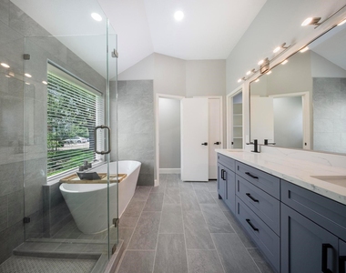 8311 Sierra Hill Court - Photo Thumbnail 16