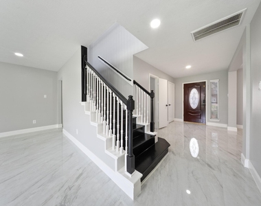 8311 Sierra Hill Court - Photo Thumbnail 5