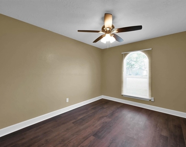 29103 Raestone Street - Photo Thumbnail 13