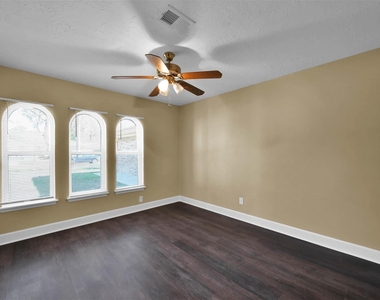 29103 Raestone Street - Photo Thumbnail 10