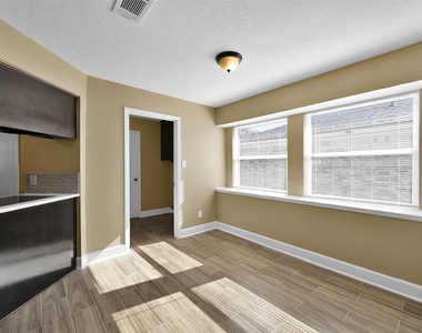 29103 Raestone Street - Photo Thumbnail 5