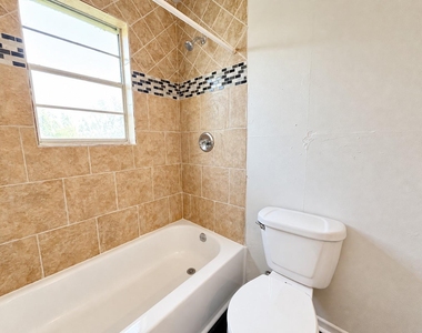 409 La Bradford Drive - Photo Thumbnail 8