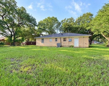 409 La Bradford Drive - Photo Thumbnail 22