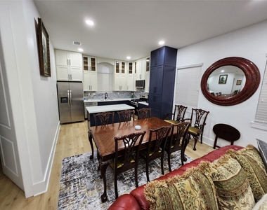 207 Carl Street - Photo Thumbnail 14