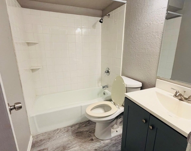 519 Magnolia Avenue - Photo Thumbnail 12