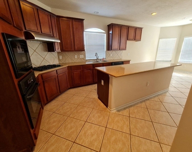 503 Nadia Way - Photo Thumbnail 15