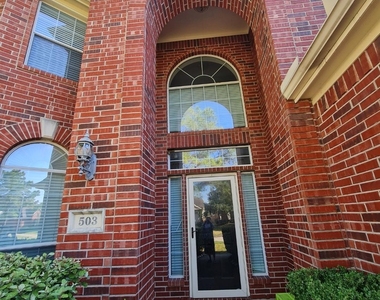 503 Nadia Way - Photo Thumbnail 4