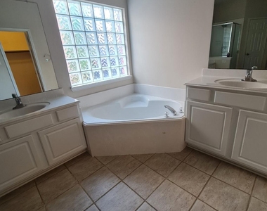 503 Nadia Way - Photo Thumbnail 24