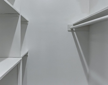 7600 Burgoyne Road - Photo Thumbnail 15
