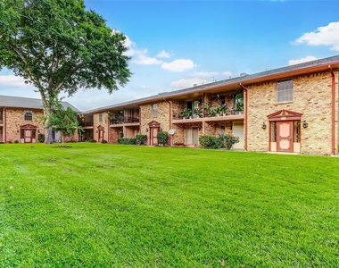 7600 Burgoyne Road - Photo Thumbnail 24