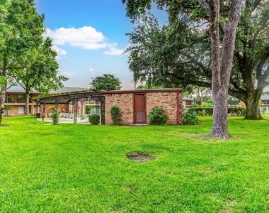 7600 Burgoyne Road - Photo Thumbnail 28
