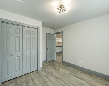 3112 Wentworth Street - Photo Thumbnail 20