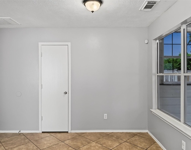 19323 Cypress Peak Lane - Photo Thumbnail 6