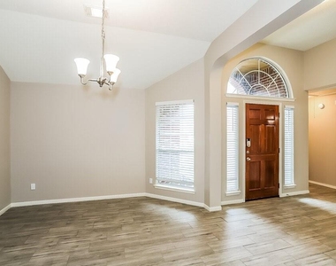5113 Orange Blossom Court - Photo Thumbnail 3