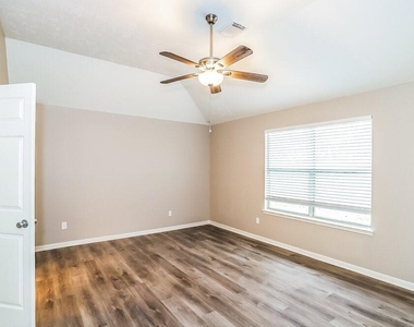5113 Orange Blossom Court - Photo Thumbnail 8