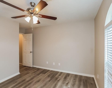5113 Orange Blossom Court - Photo Thumbnail 12