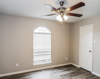 5113 Orange Blossom Court - Photo Thumbnail 11